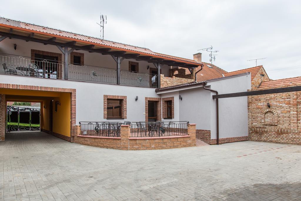 Apartmany U Babicky Mutěnice Dış mekan fotoğraf